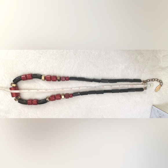 Chico’s Chunky Black, Red and Gold Beaded Long Necklace w/Matching Earrings - Picture 8 of 10